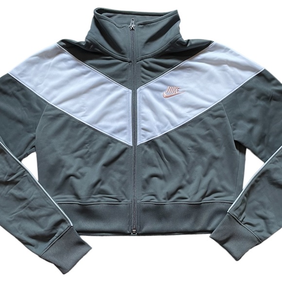 Nike Jackets & Blazers - NIKE Womens Medium Jacket Heritage Long Sleeve Gray Full Zip Cropped DEFECT FLAW